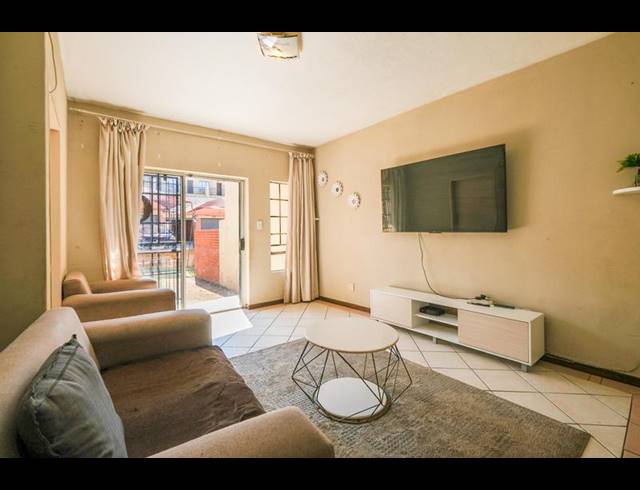 2 BEDROOM APARTMENT FOR SALE IN SAGEWOOD